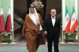 أمير قطر يجري اتصالا مع الرئيس الإيراني